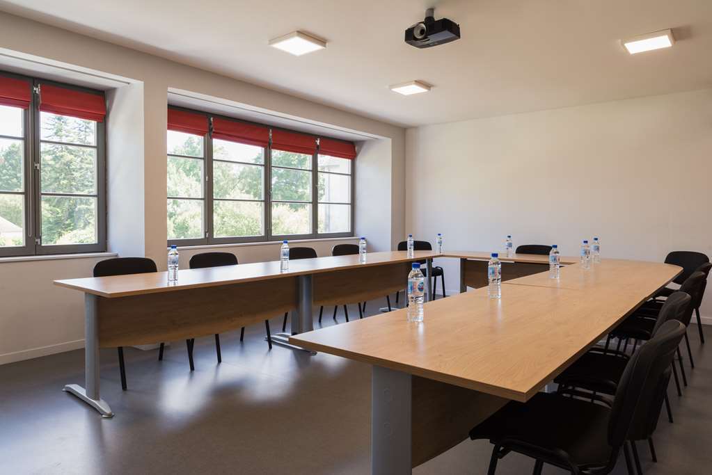 Parc Hôtel Pompadour Arnac-Pompadour Facilidades foto